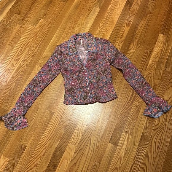 NWT Free People Amelia Printed Blouse Bell Sleeve Blouse $138 Size M or L - Picture 11 of 16